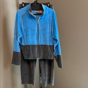 Mountain Lake Medium Petite Gray and Blue Casual Zip Up Fleece Set